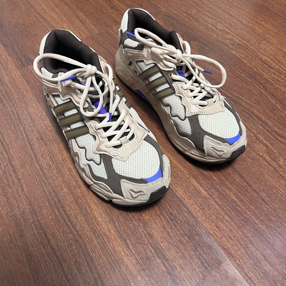 adidas Response CL - Bad Bunny